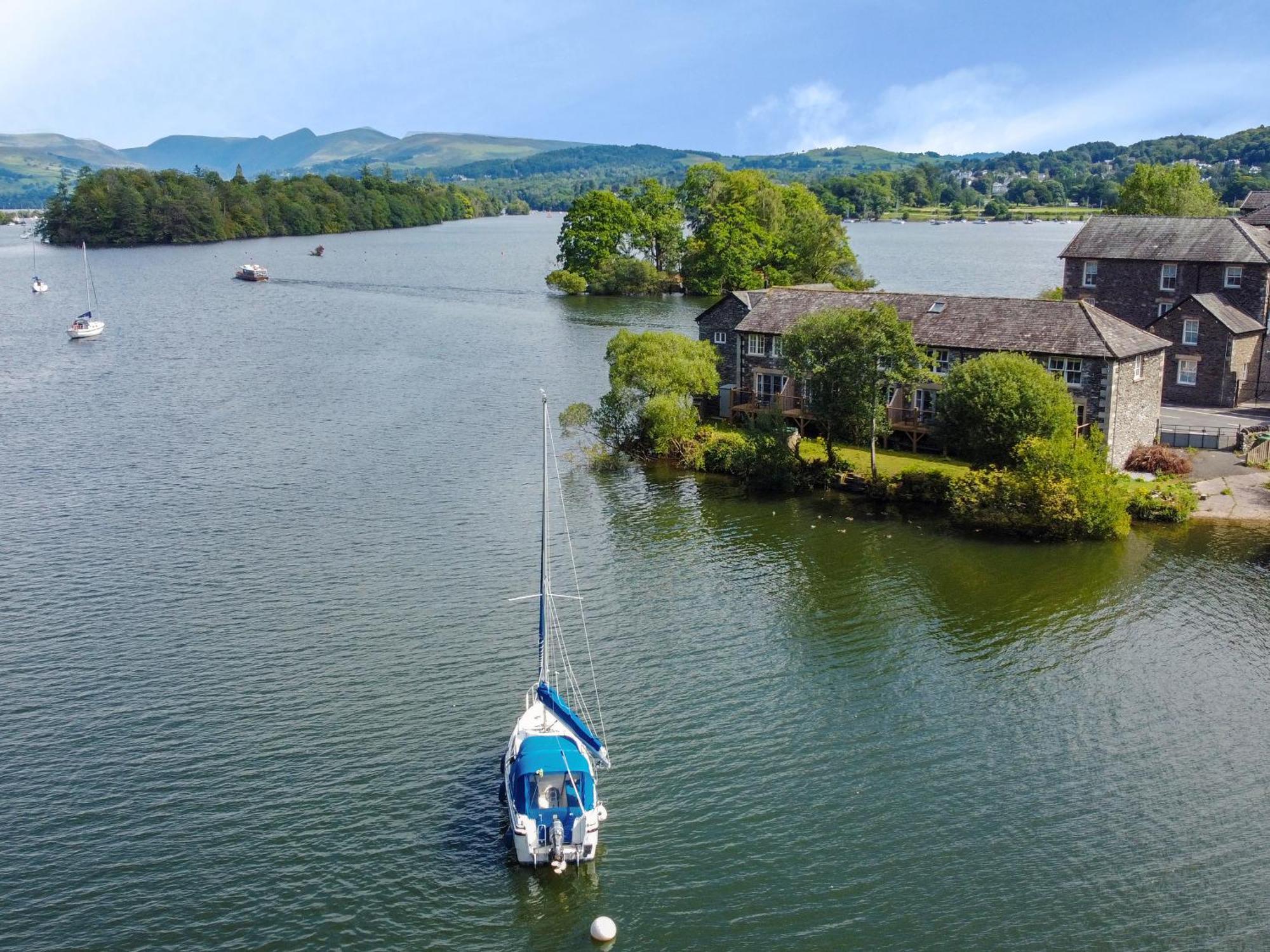Lowe-Mcconnell Ambleside Bagian luar foto